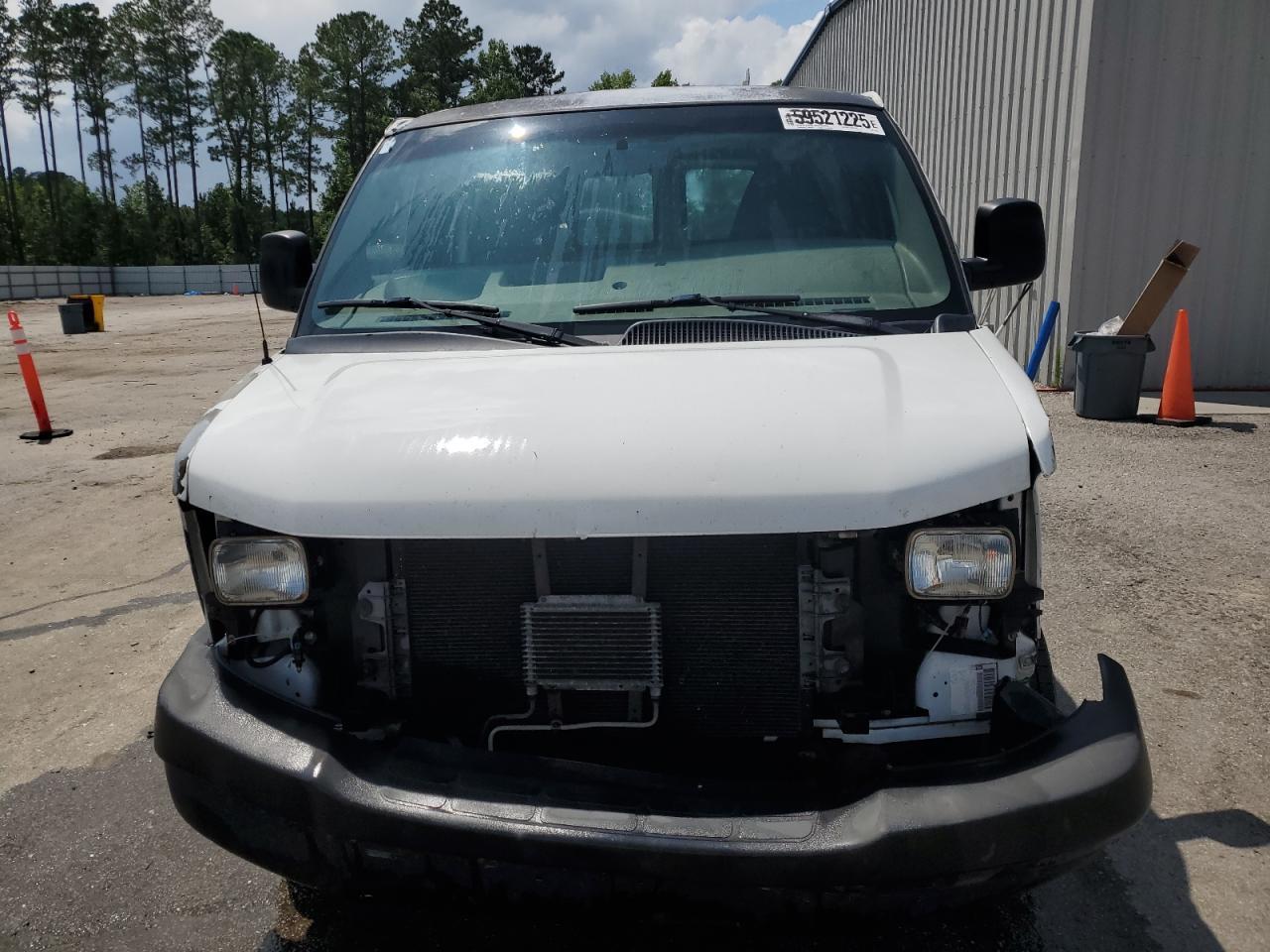 2010 Chevrolet Express G2500 - Image 5