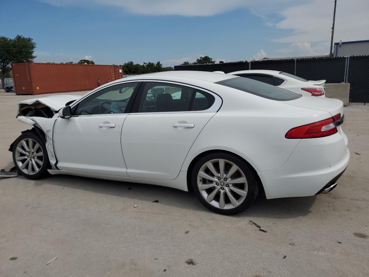 2011 Jaguar Xf - Фото 2
