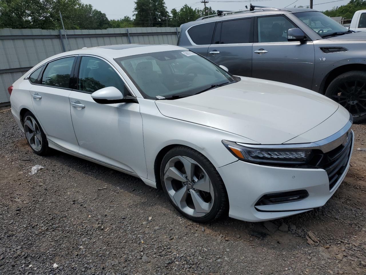 2018 Honda Accord Touring - Image 4