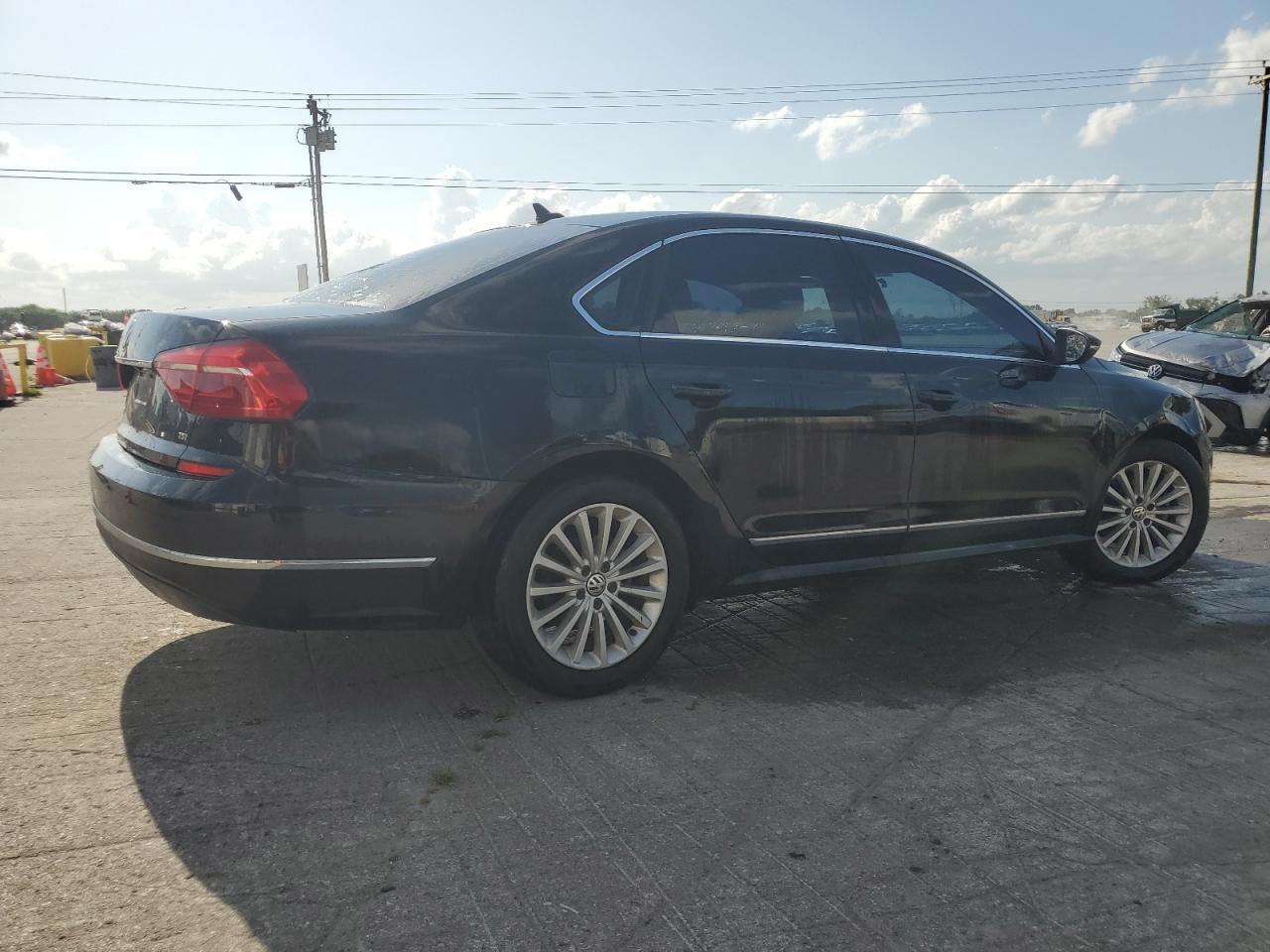 2016 Volkswagen Passat Se - Image 3