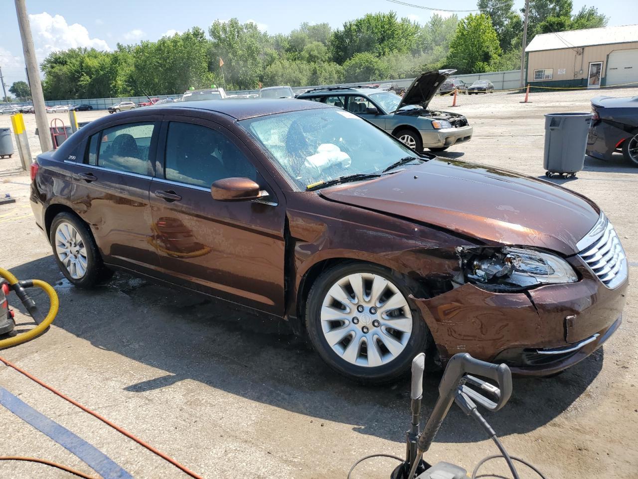 2013 Chrysler 200 Lx - Фото 4