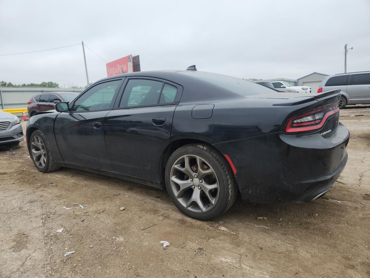 2015 Dodge Charger Sxt - Фото 2