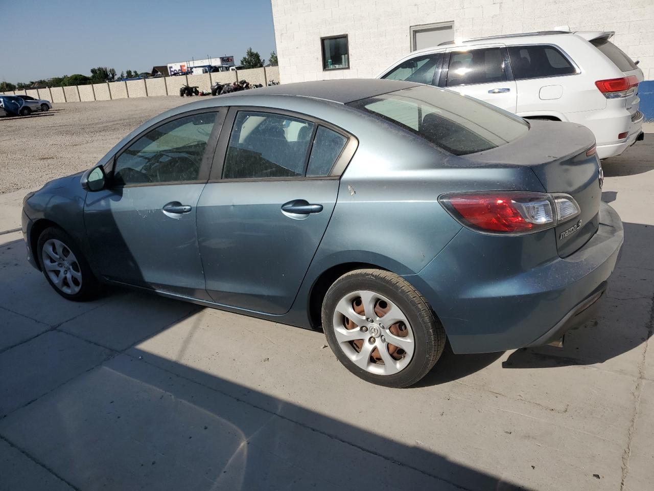 2010 Mazda 3 I - Image 2