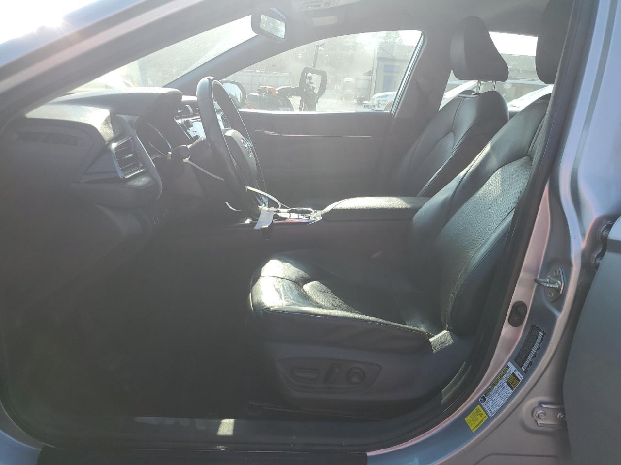 2020 Toyota Camry Xle - Image 7