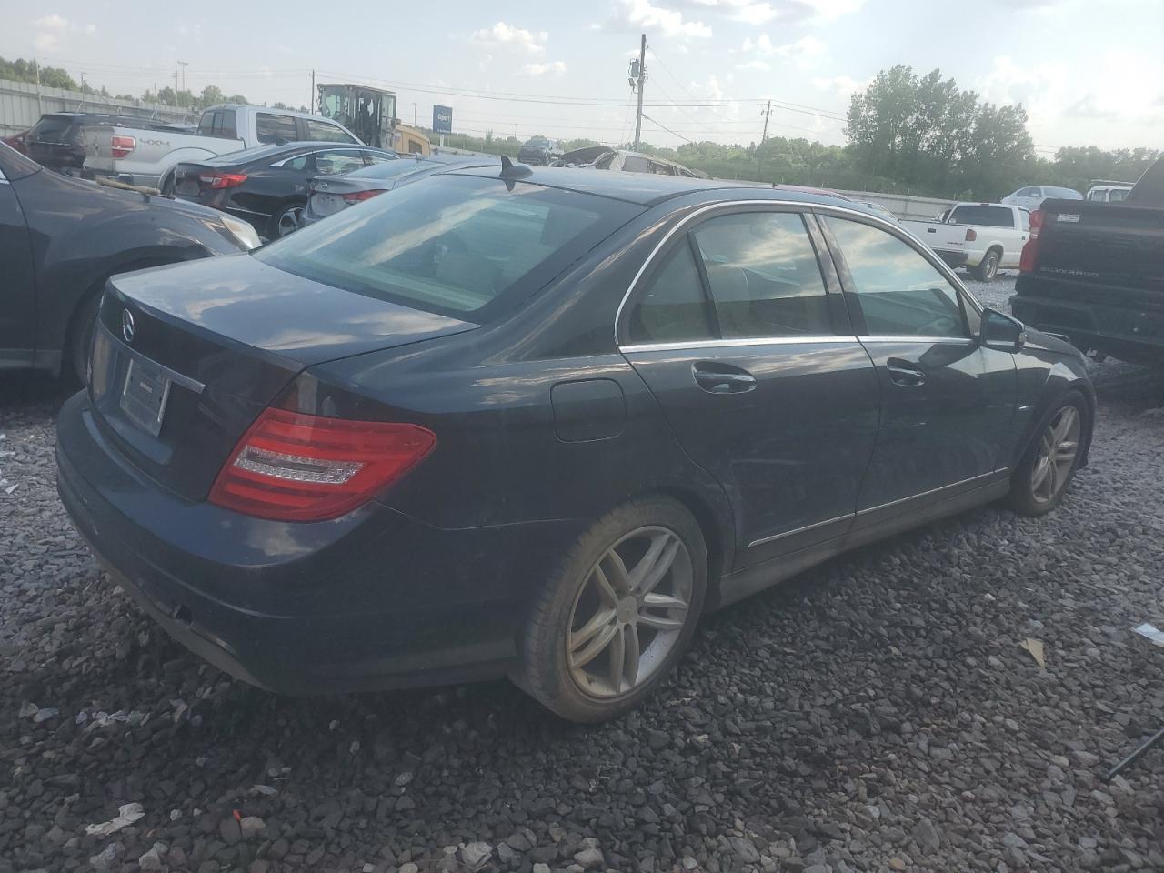 2012 Mercedes-Benz C 250 - Фото 3