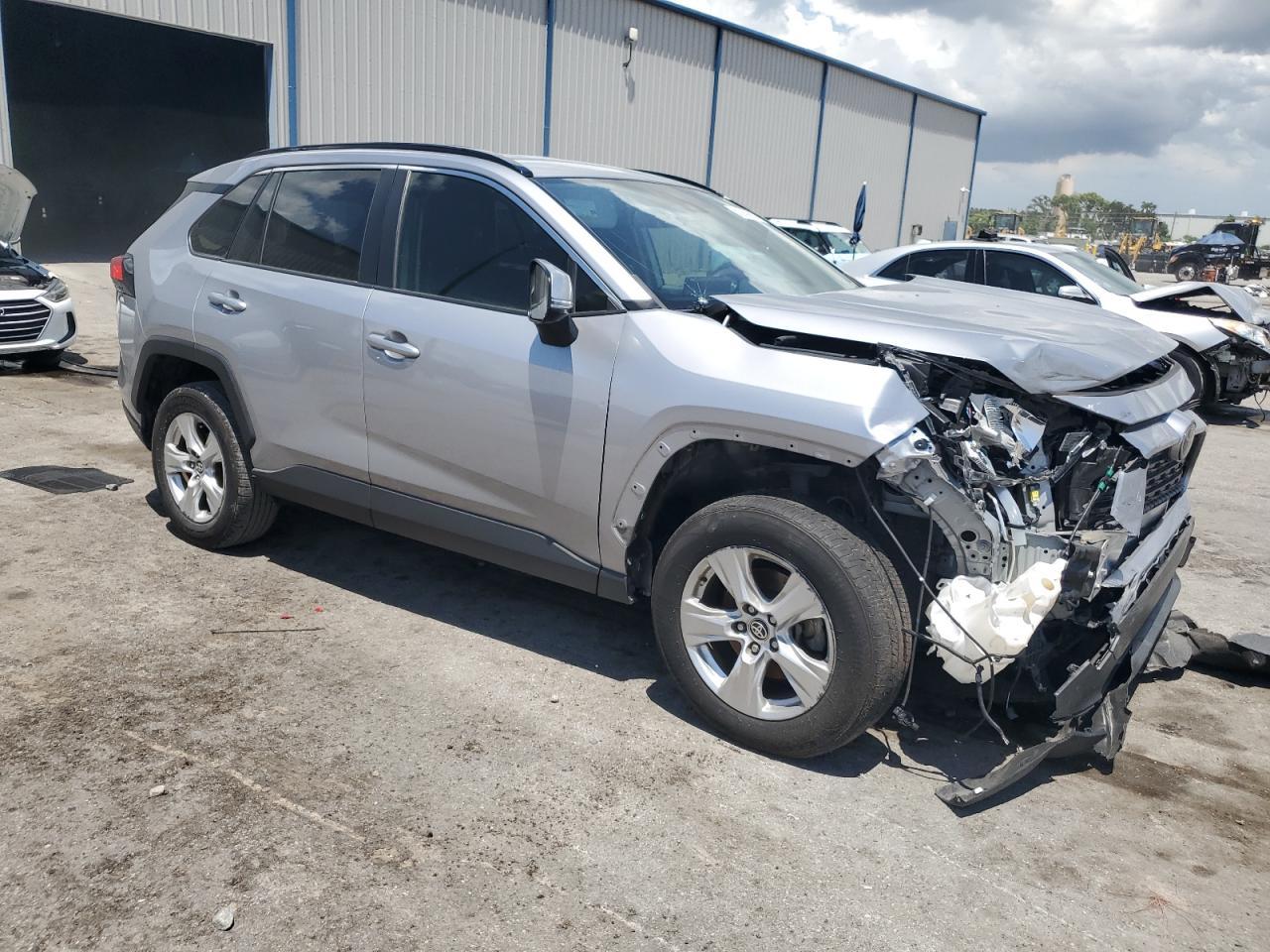 2021 Toyota Rav4 Xle - Фото 4
