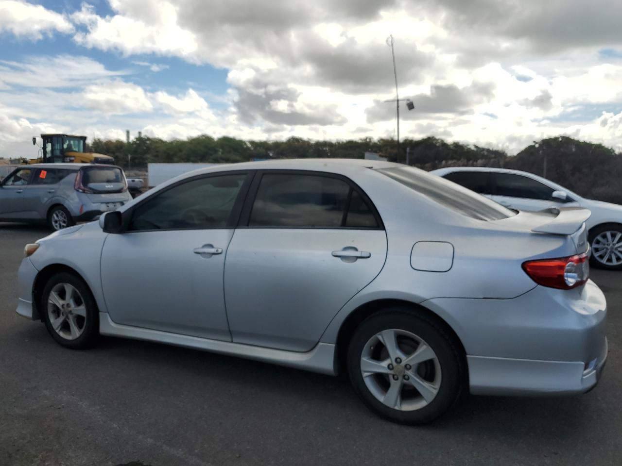 2012 Toyota Corolla Base - Фото 2