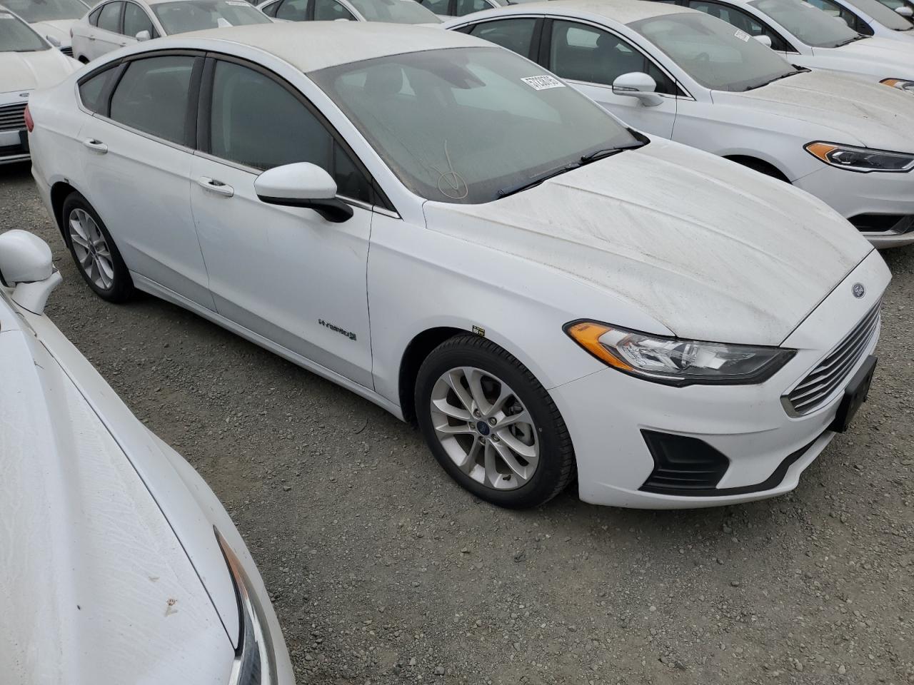 2019 Ford Fusion Se - Фото 4