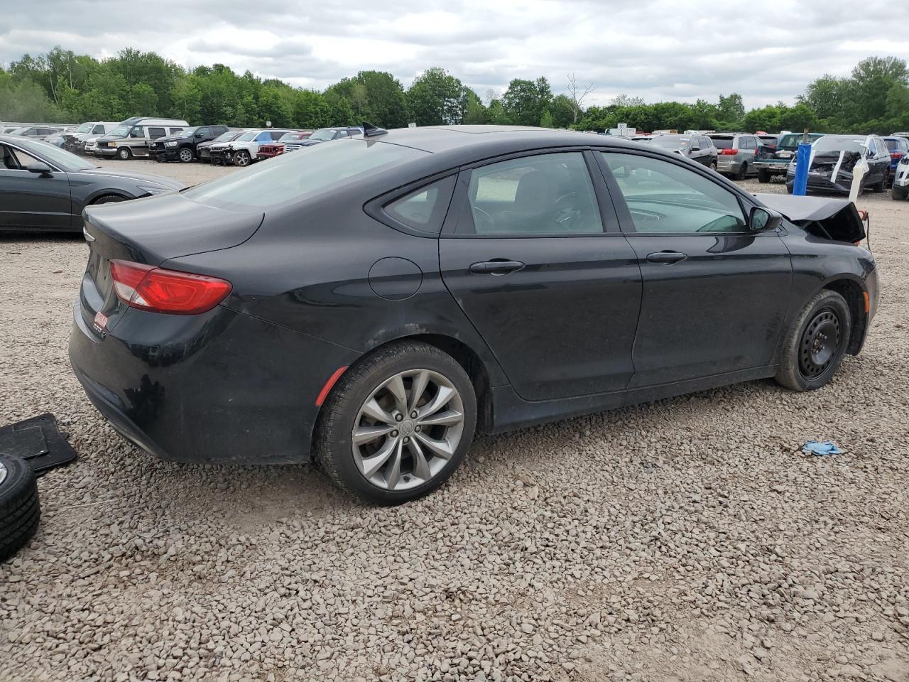 2015 Chrysler 200 S - Image 3