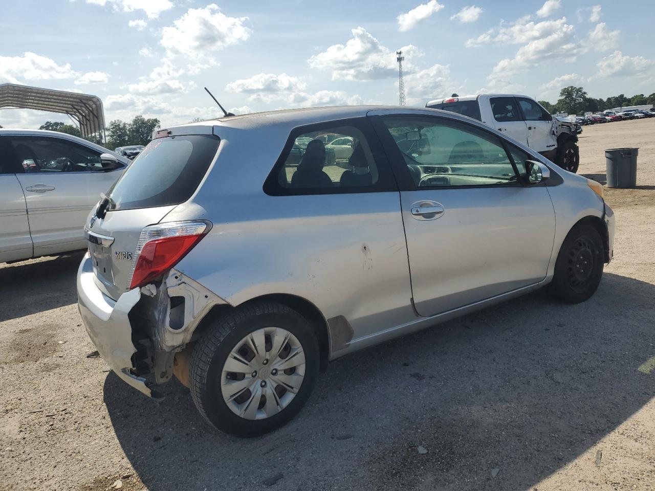 2012 Toyota Yaris - Фото 3