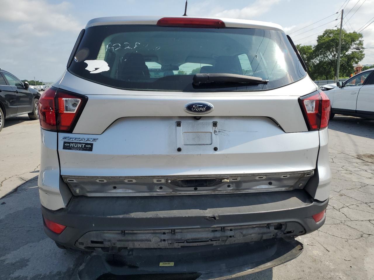 2019 Ford Escape S - Фото 6