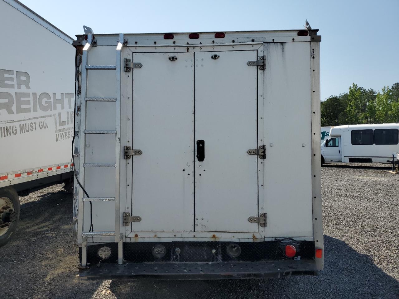 2005 GMC Savana Cutaway G3500 - Image 6