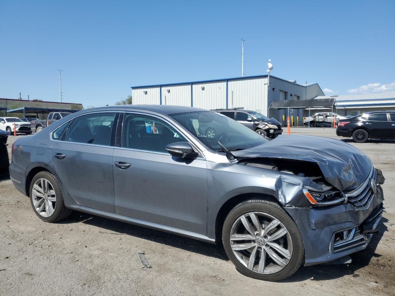2018 Volkswagen Passat Se - Фото 4