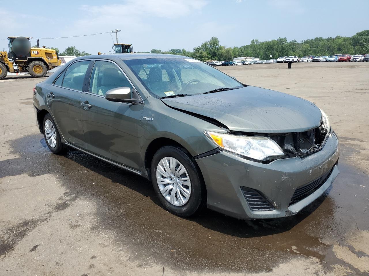 2014 Toyota Camry Hybrid - Image 4