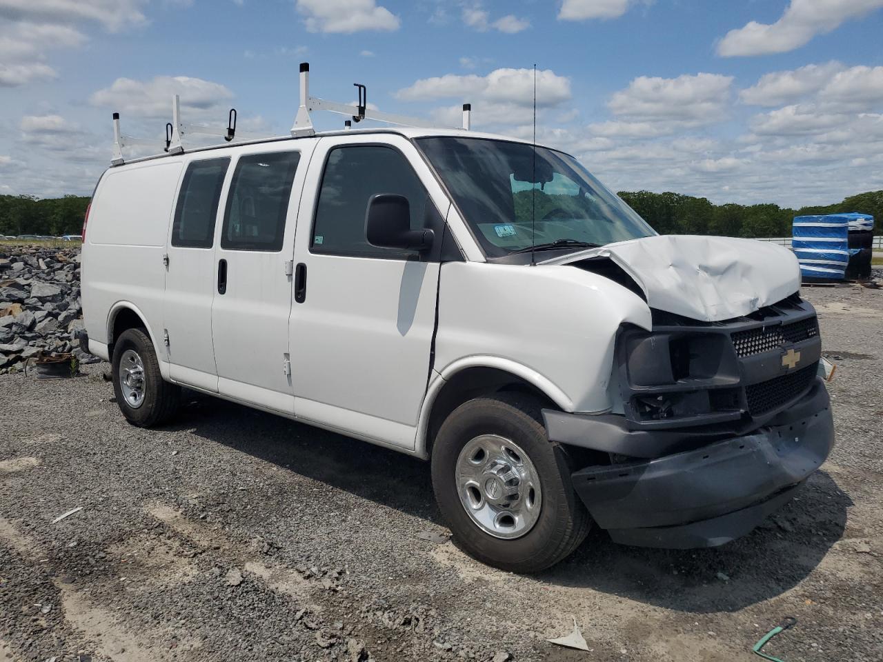 2017 Chevrolet Express G2500 - Фото 4