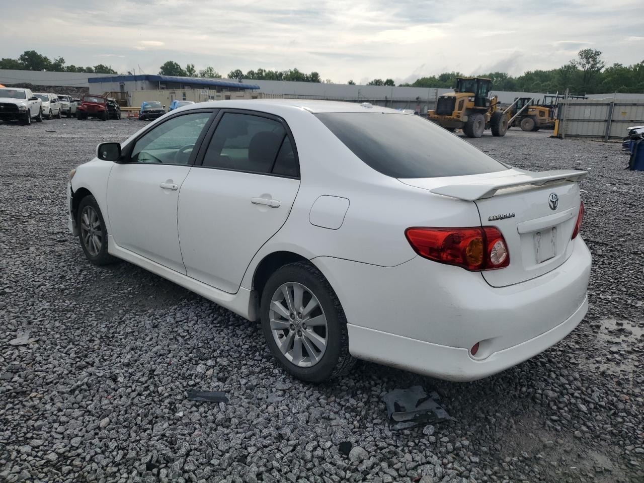 2010 Toyota Corolla Base - Фото 2