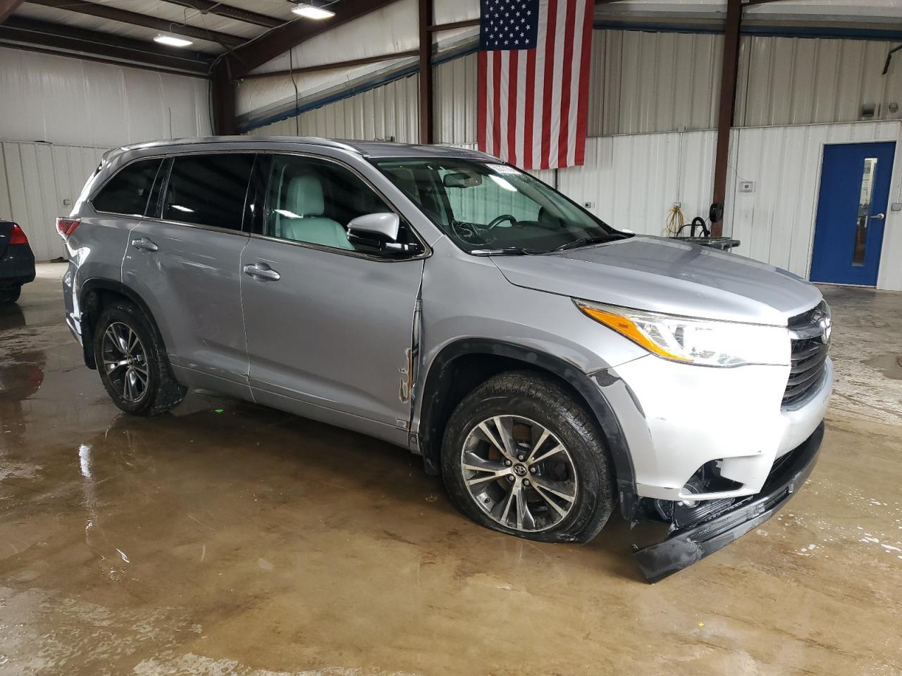 2016 Toyota Highlander Xle - Фото 4