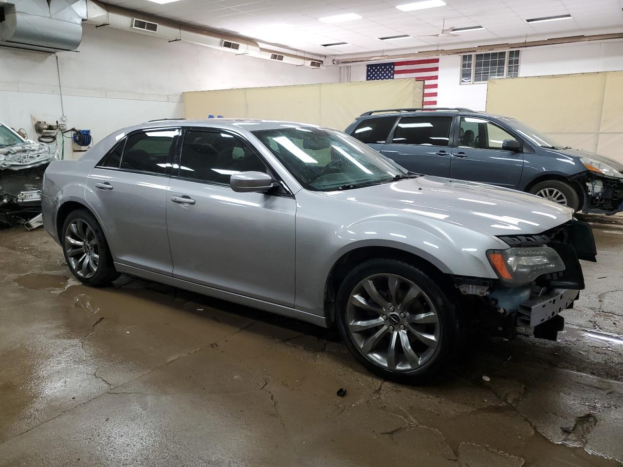 2014 Chrysler 300 S - Image 4