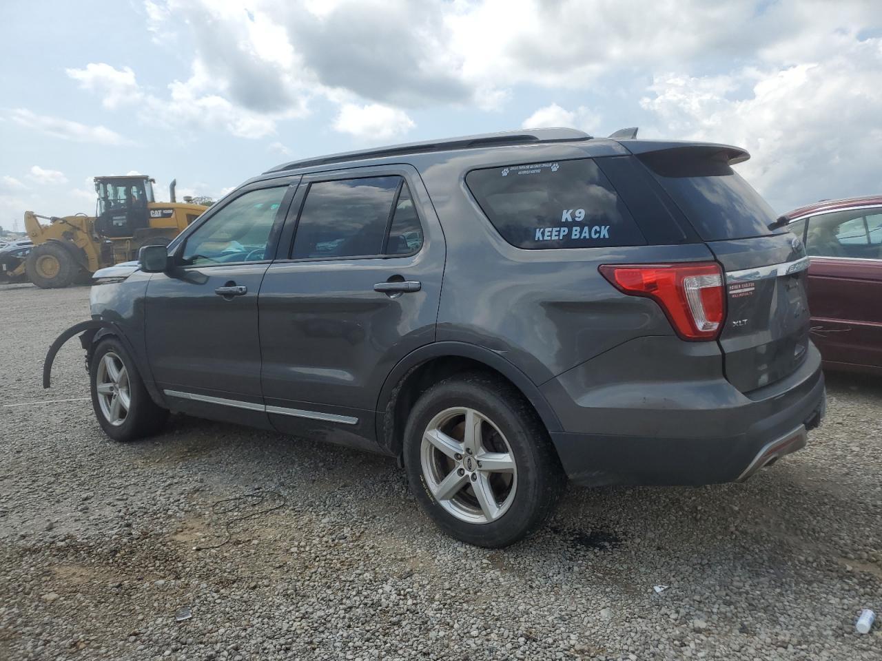 2017 Ford Explorer Xlt - Фото 2