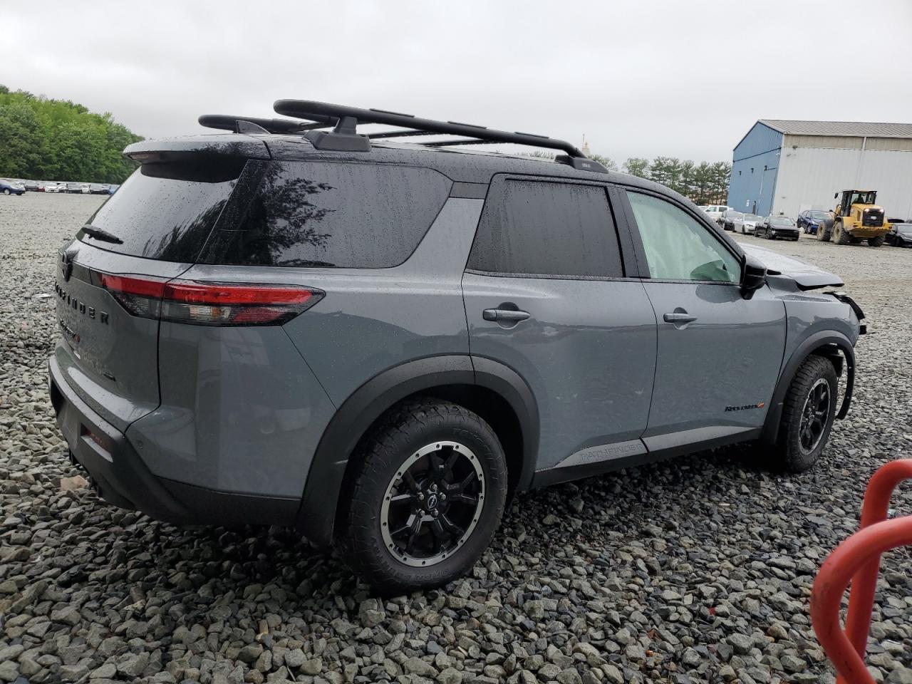 2023 Nissan Pathfinder Sv - Фото 3