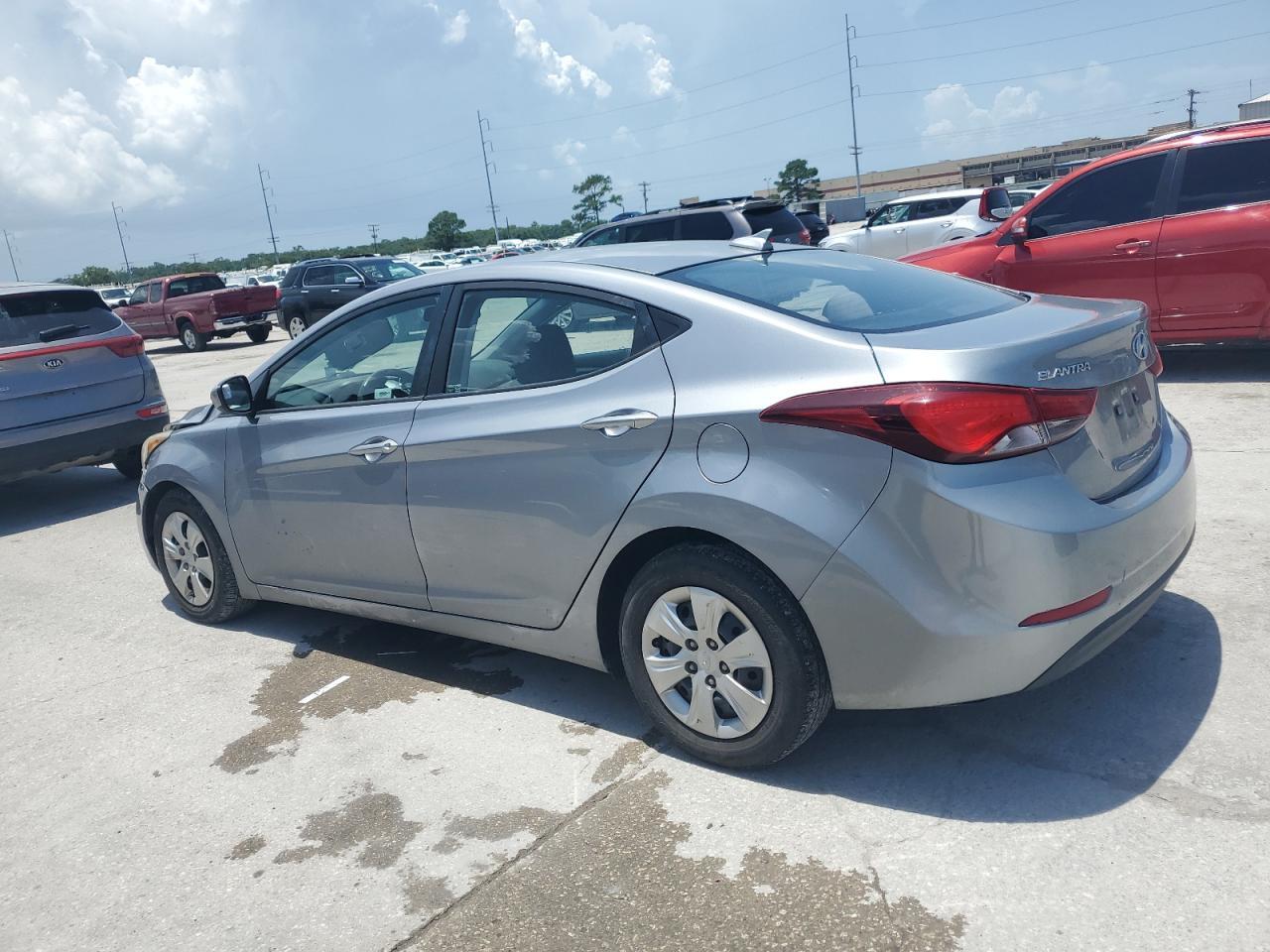 2016 Hyundai Elantra Se - Image 2
