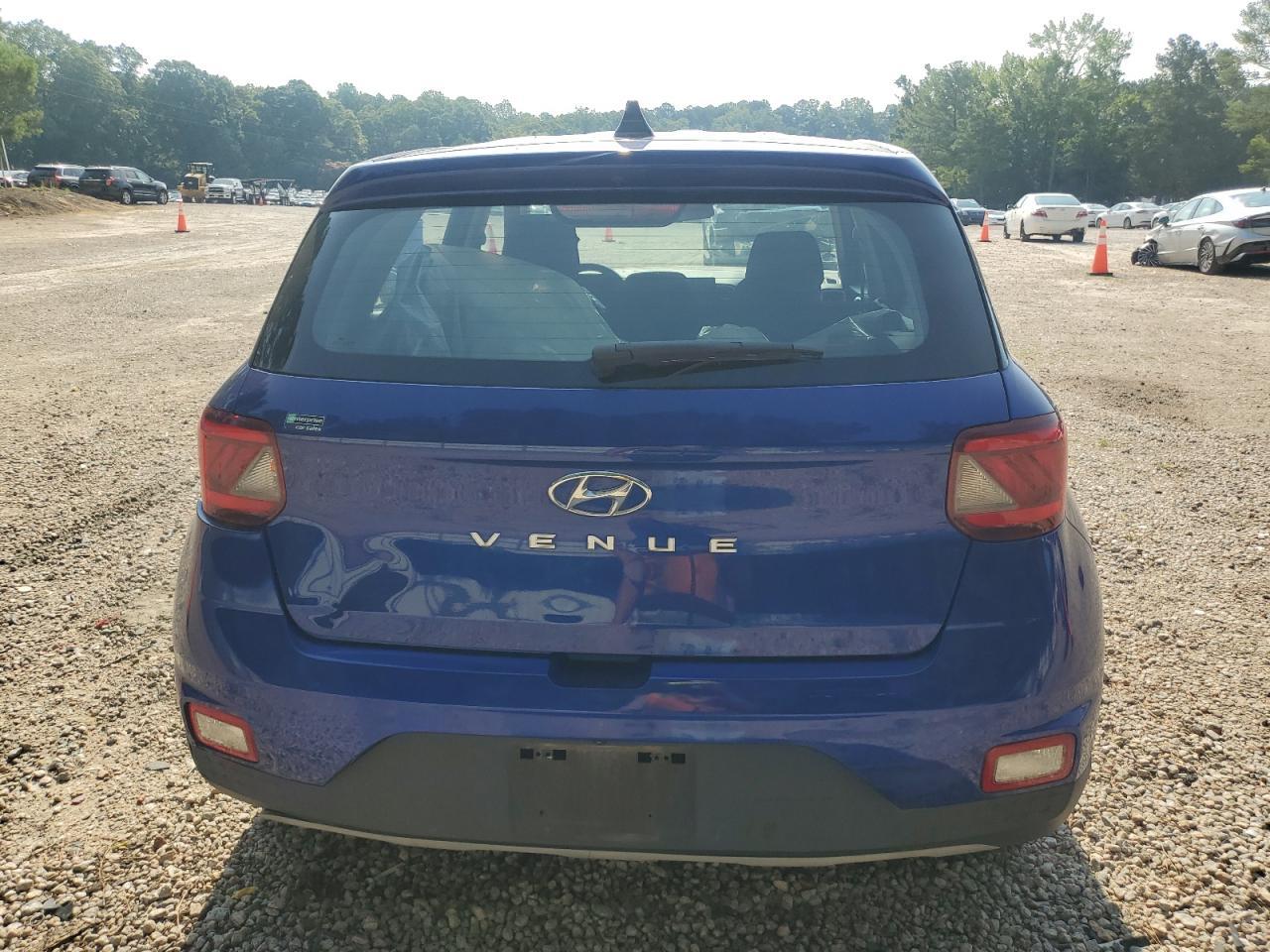 2021 Hyundai Venue Se - Image 6