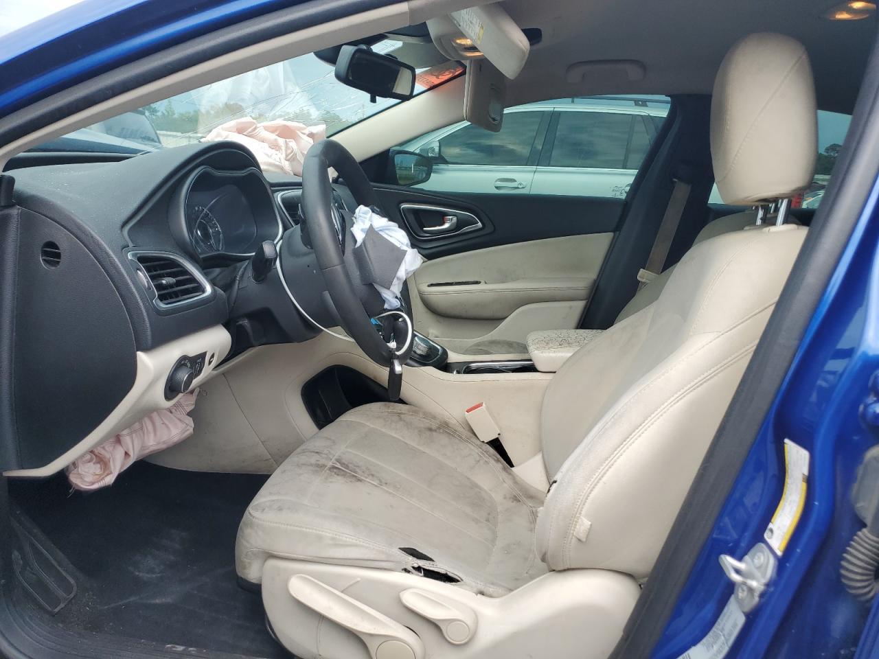 2015 Chrysler 200 Limited - Image 7