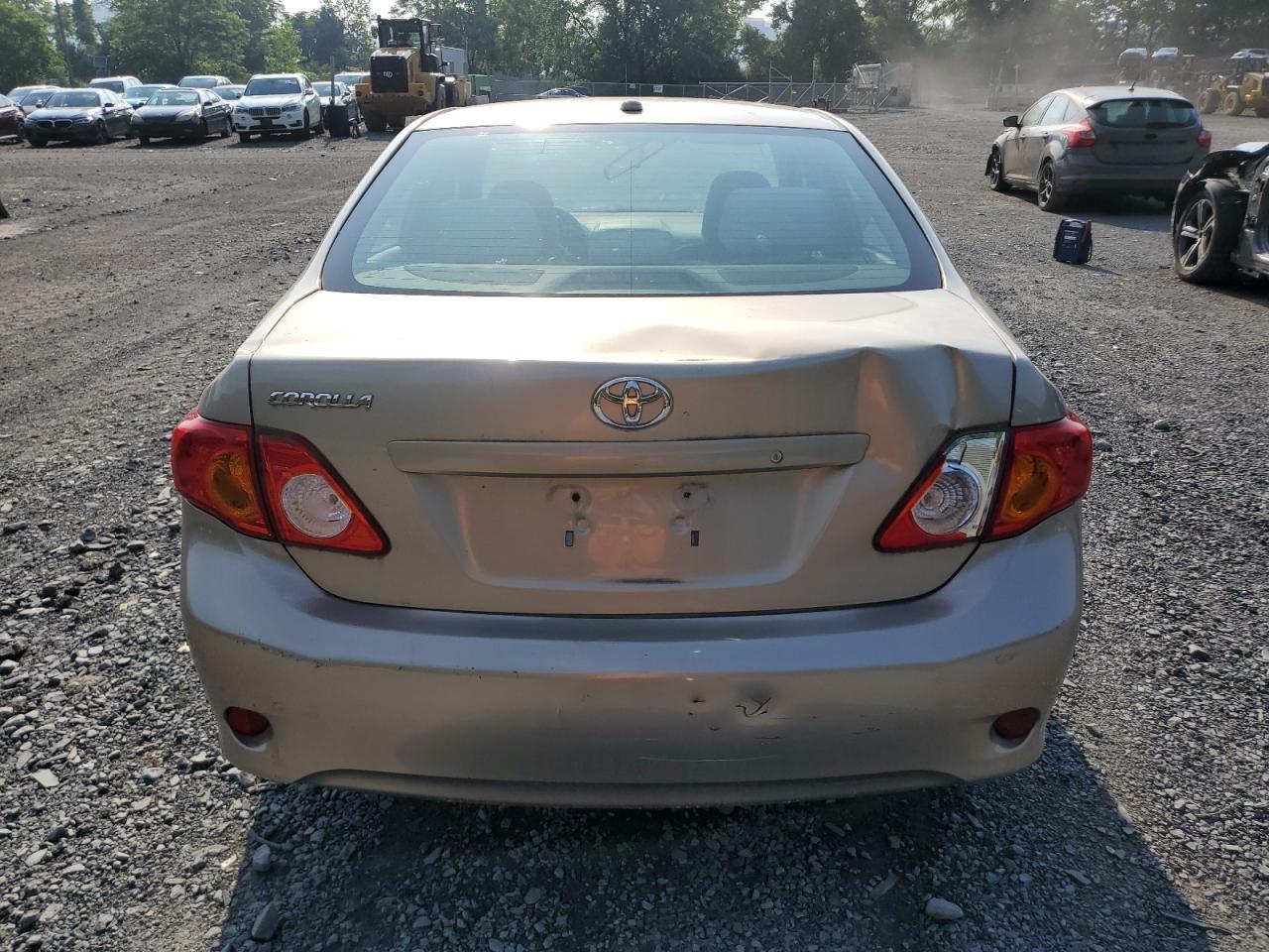 2010 Toyota Corolla Base - Фото 6