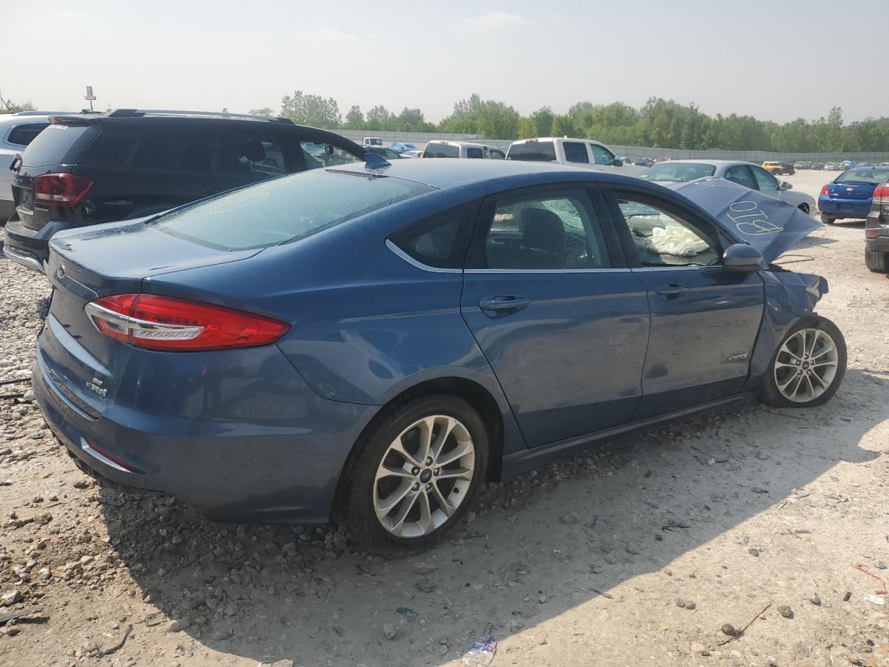 2019 Ford Fusion Se - Фото 3