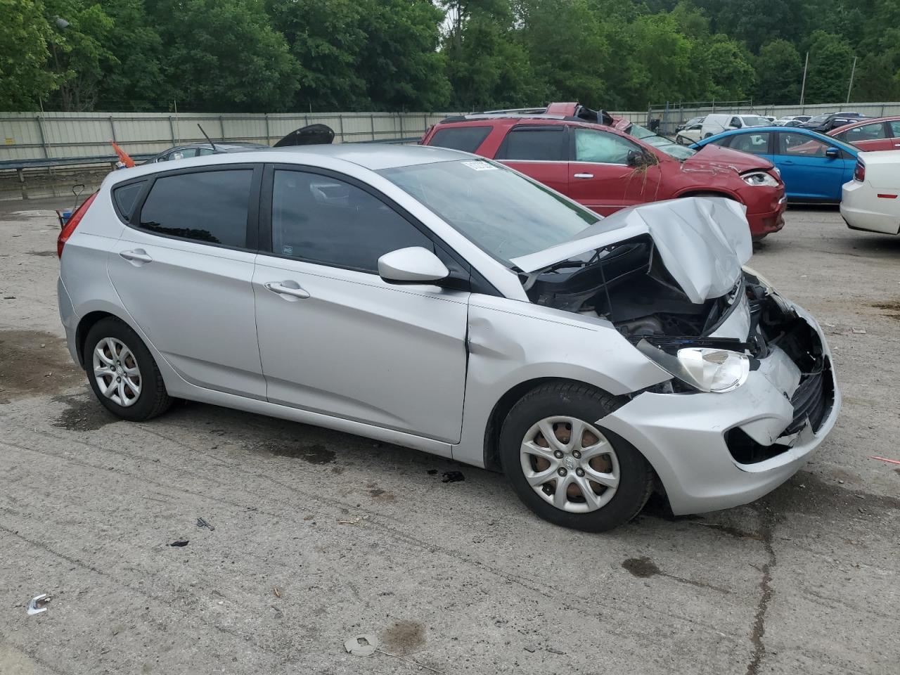 2012 Hyundai Accent Gls - Image 4