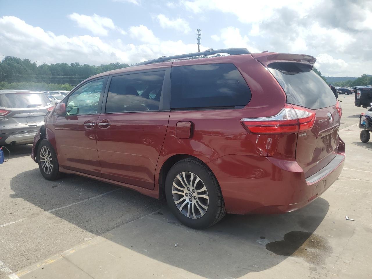 2018 Toyota Sienna Xle - Фото 2