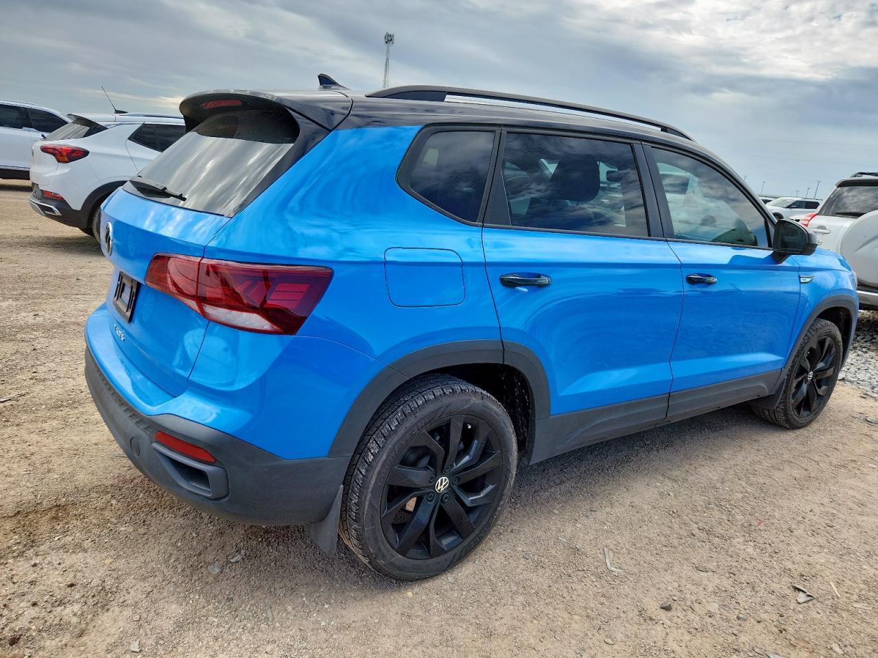 2024 Volkswagen Taos Se - Image 3
