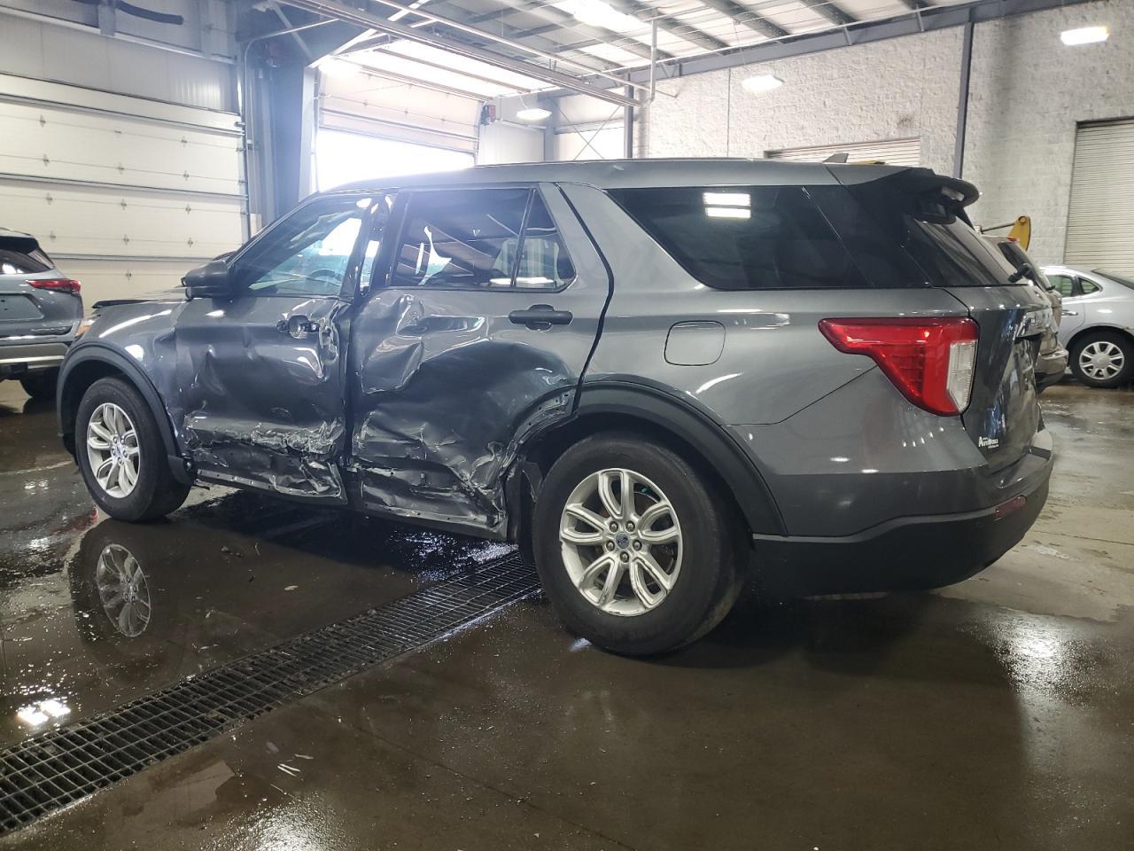 2021 Ford Explorer - Фото 2