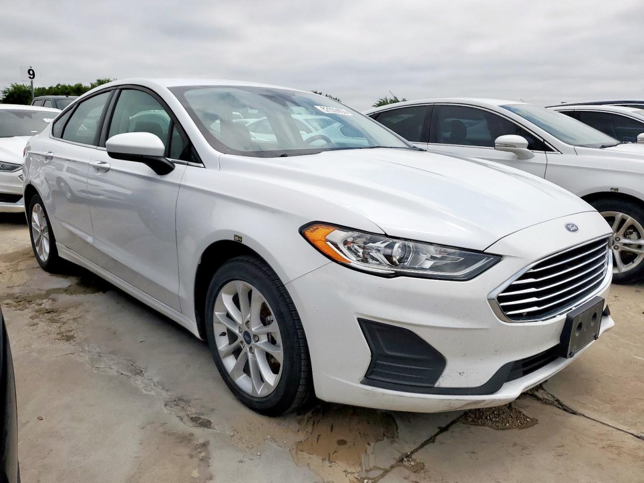 2020 Ford Fusion Se - Фото 4