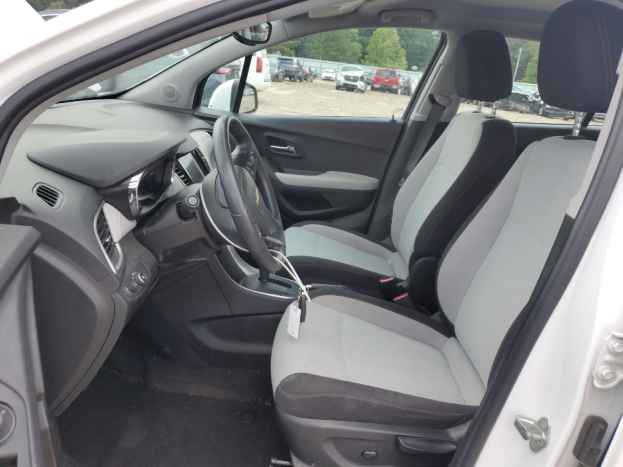 2020 Chevrolet Trax Ls - Image 7