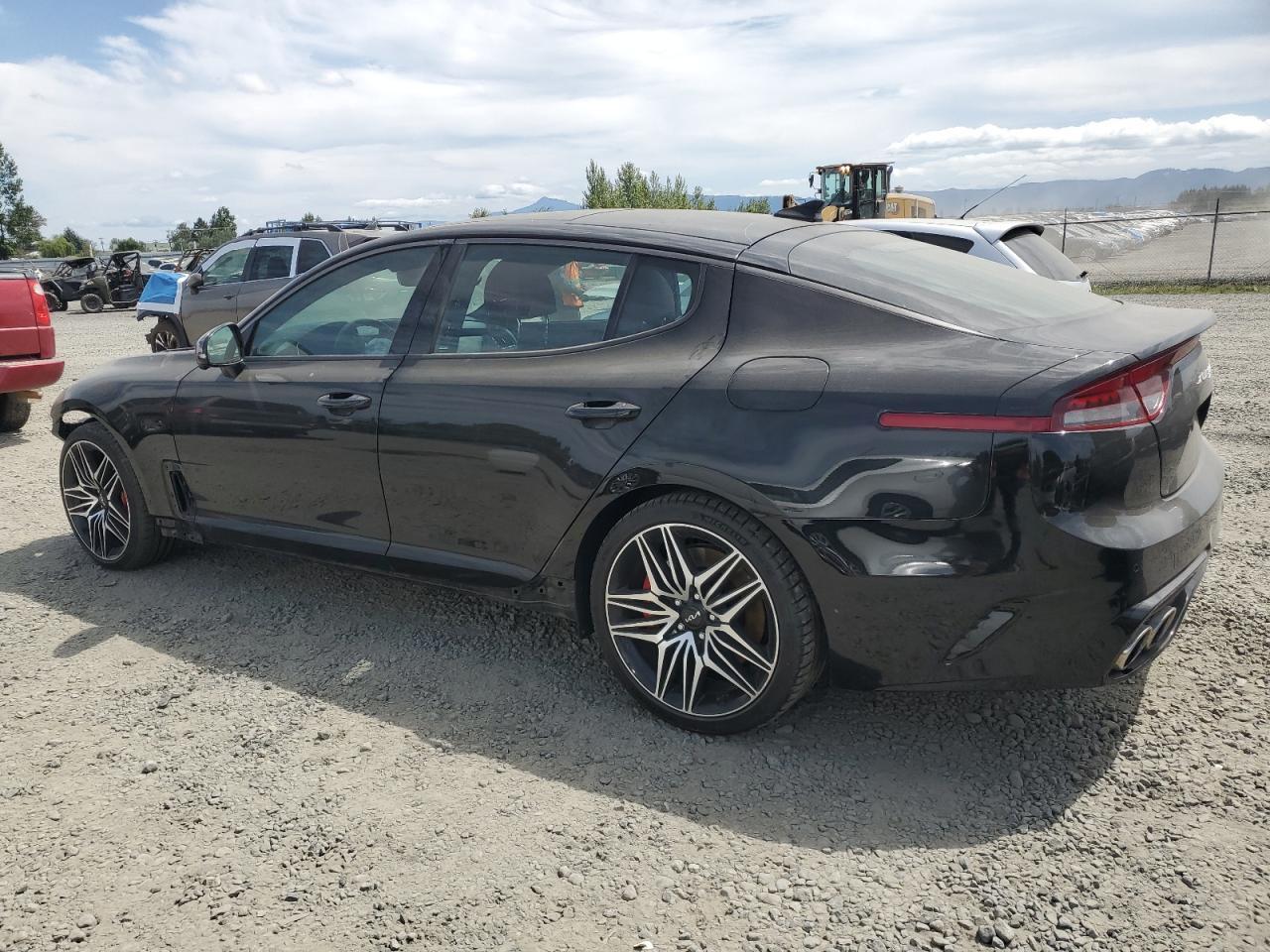 2023 Kia Stinger Gt2 - Фото 2
