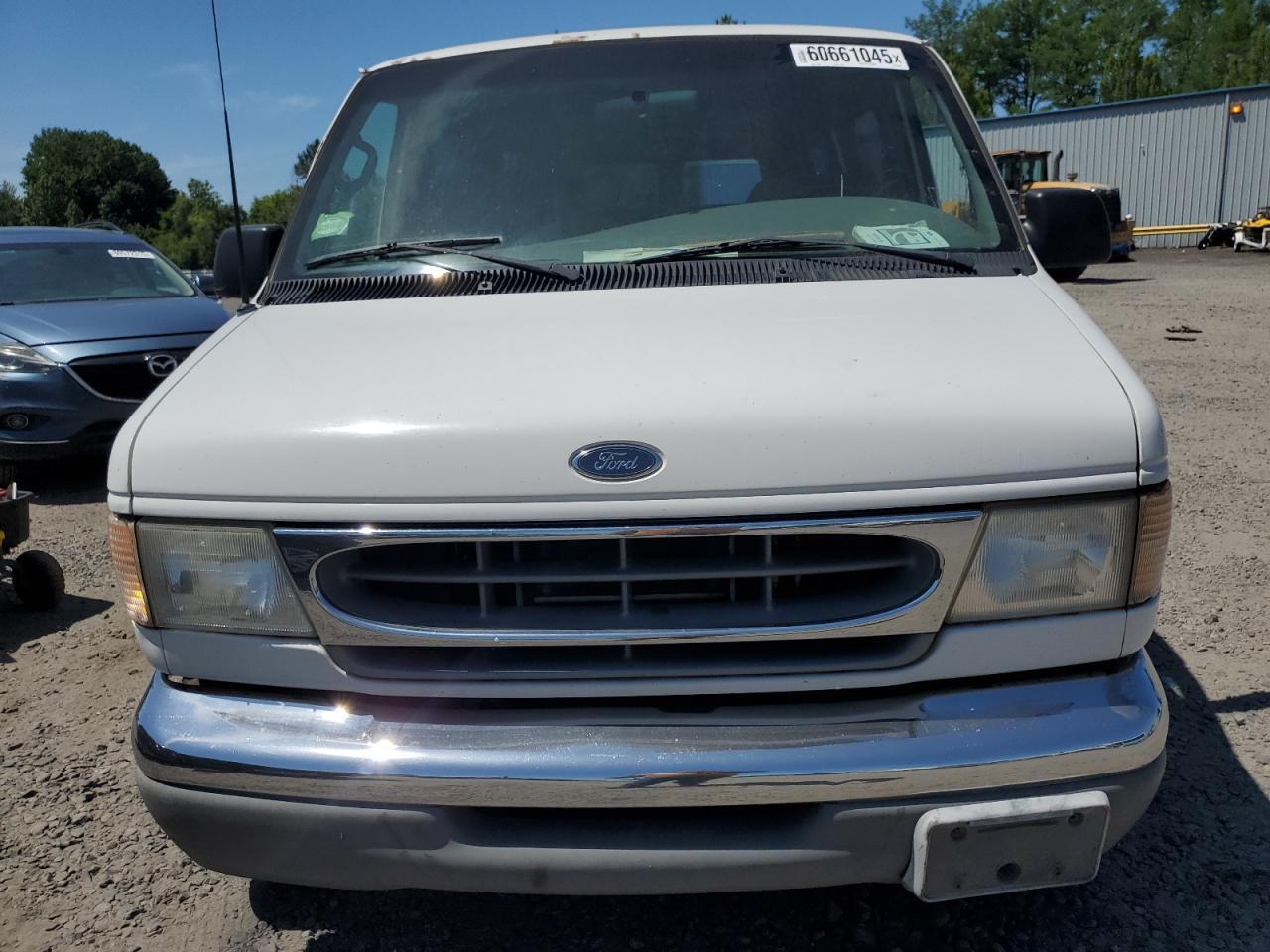 2001 Ford Econoline E350 Super Duty Wagon - Фото 5
