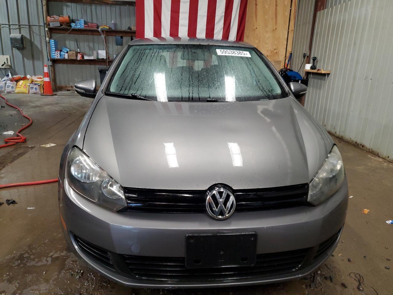 2010 Volkswagen Golf - Фото 5