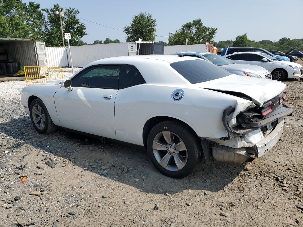 2016 Dodge Challenger Sxt - Image 2