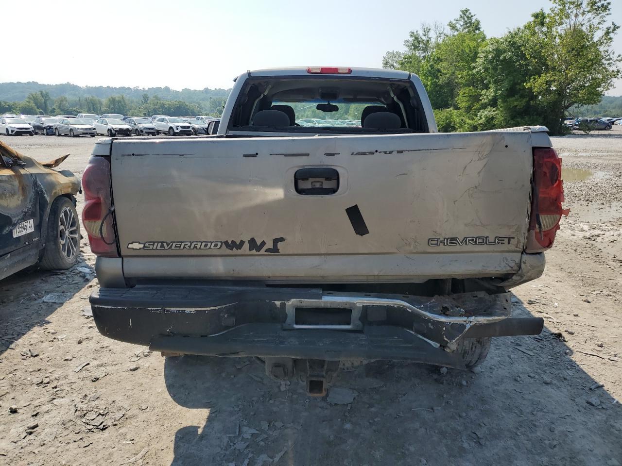 2003 Chevrolet Silverado C2500 Heavy Duty - Фото 6