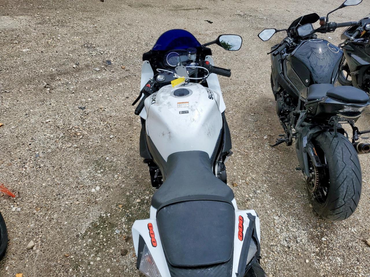 2025 Suzuki Gsx-R600 - Фото 6