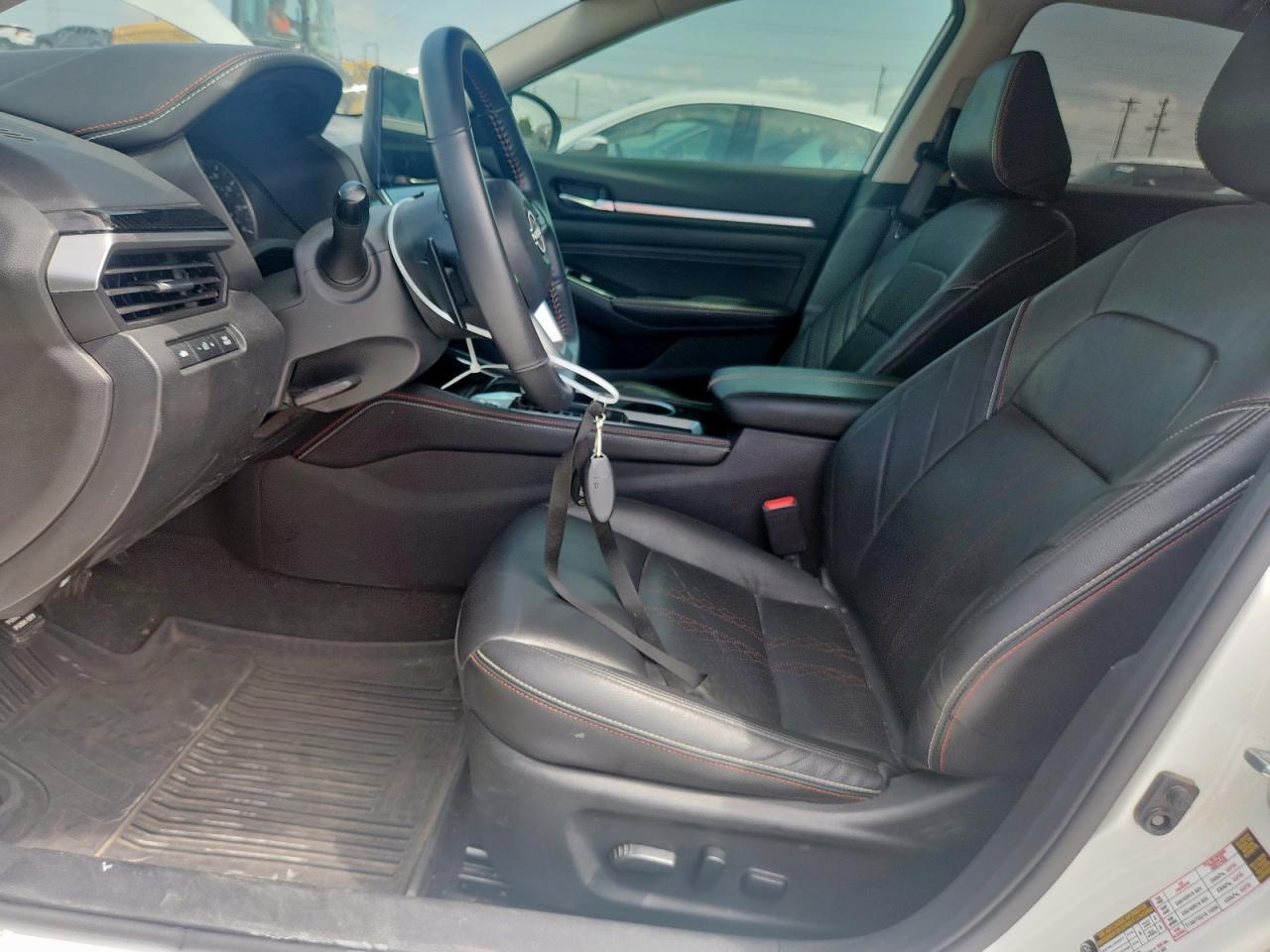 2023 Nissan Altima Sr - Image 7