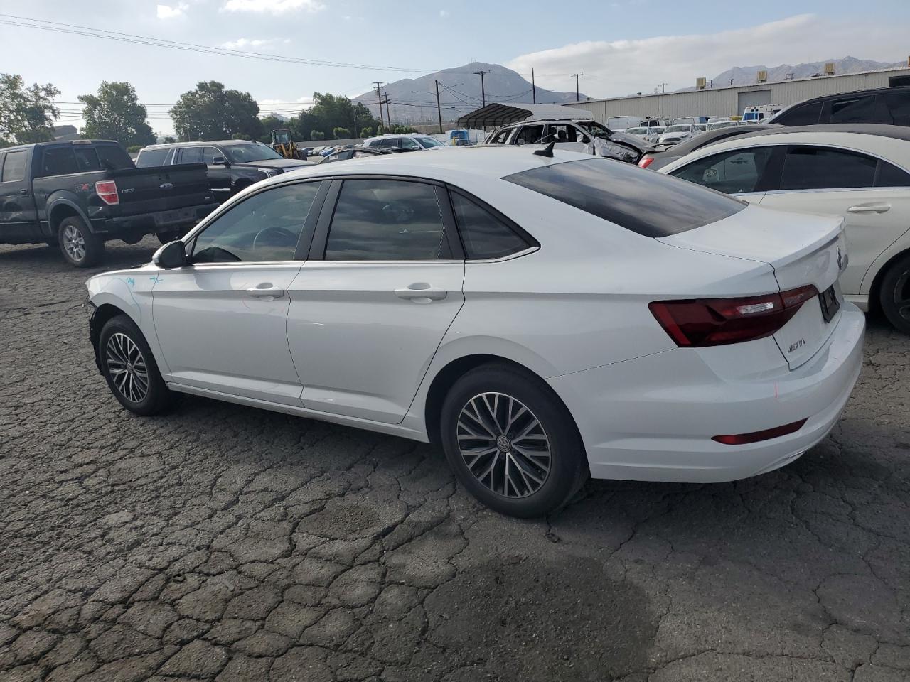 2021 Volkswagen Jetta S - Фото 2