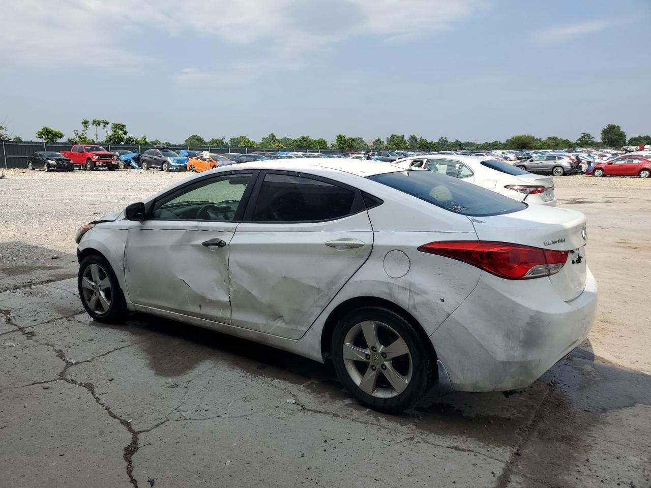 2013 Hyundai Elantra Gls - Image 2