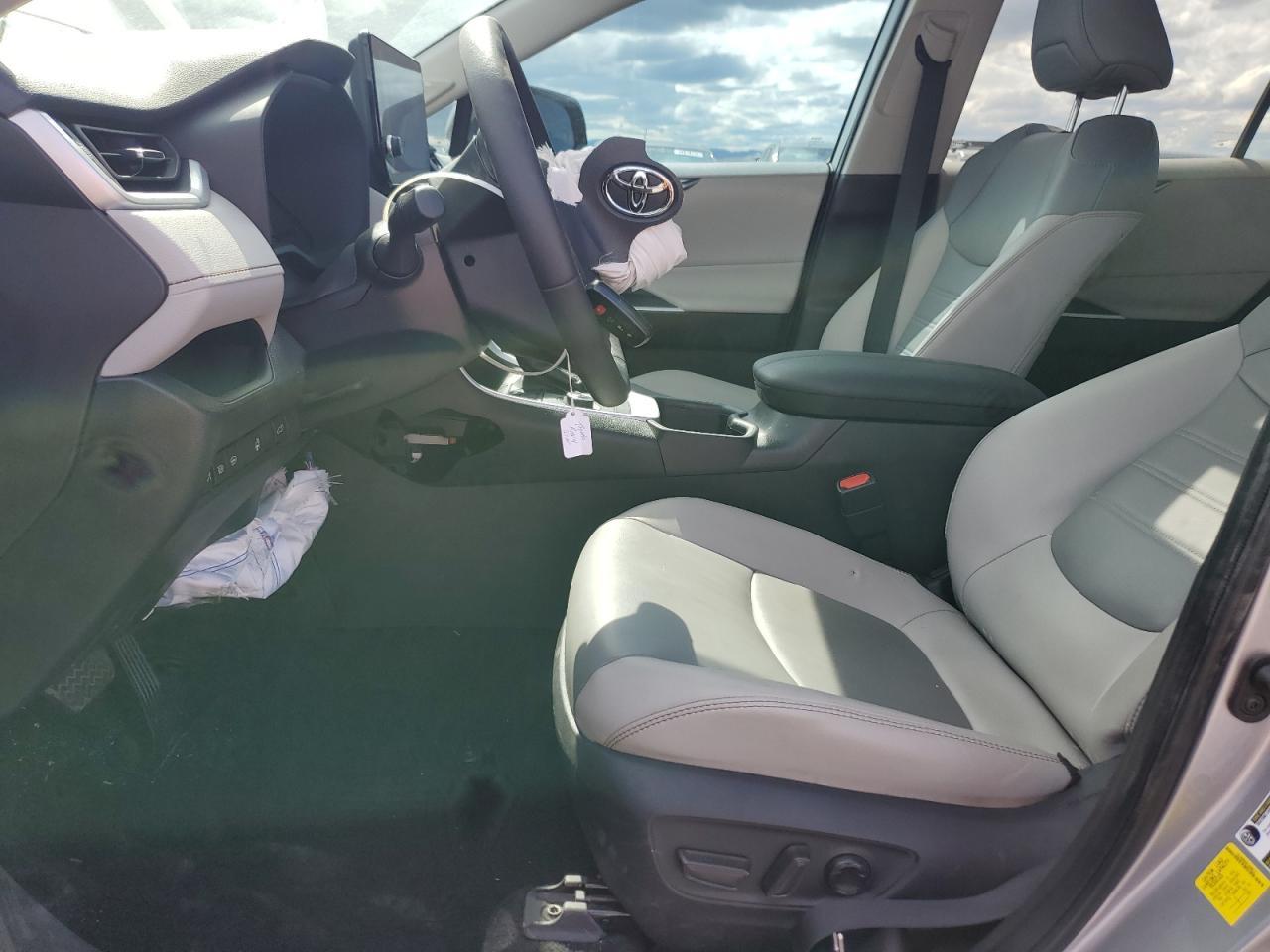 2024 Toyota Rav4 Xle Premium - Image 7