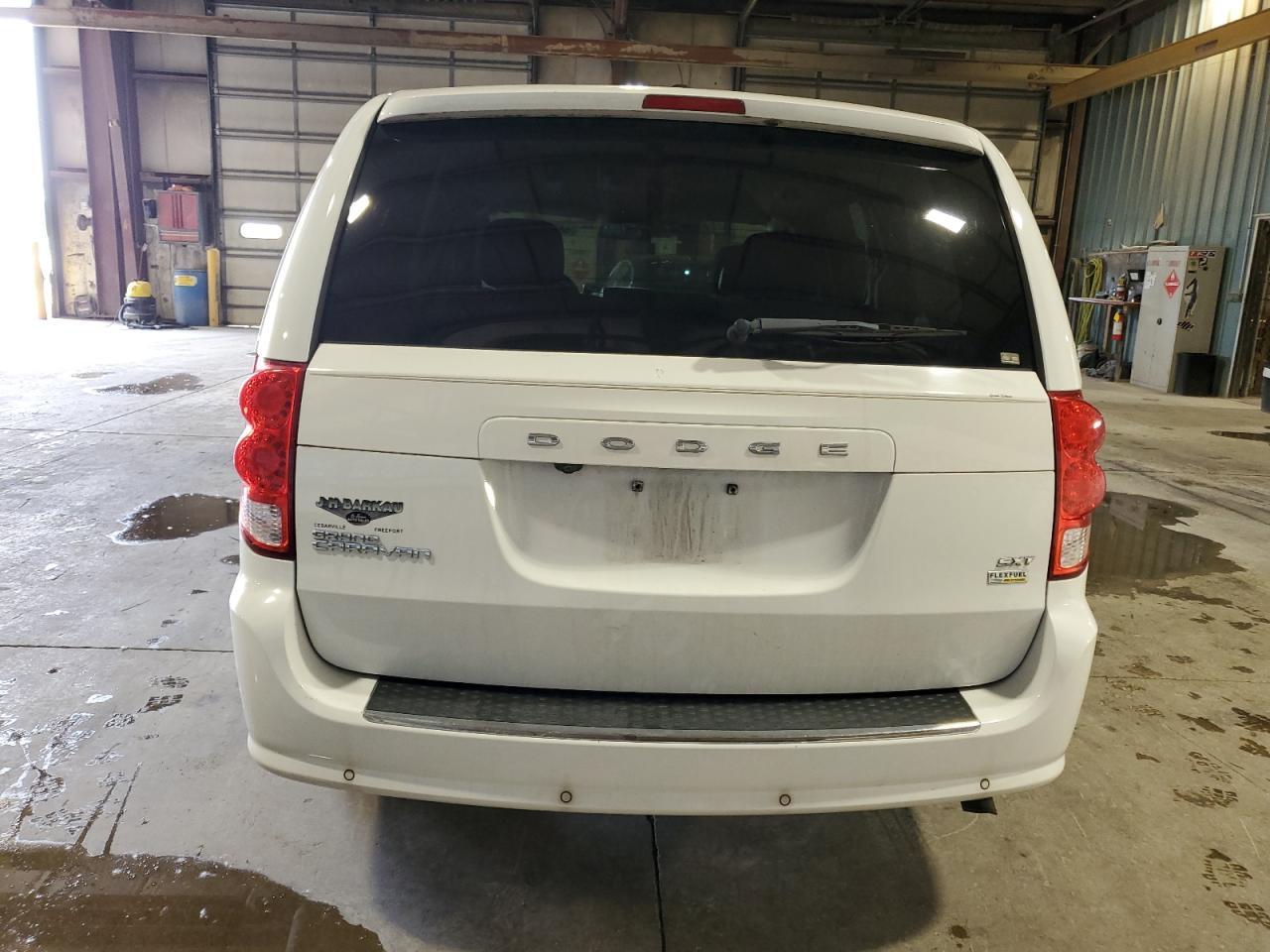 2016 Dodge Grand Caravan Sxt - Фото 6