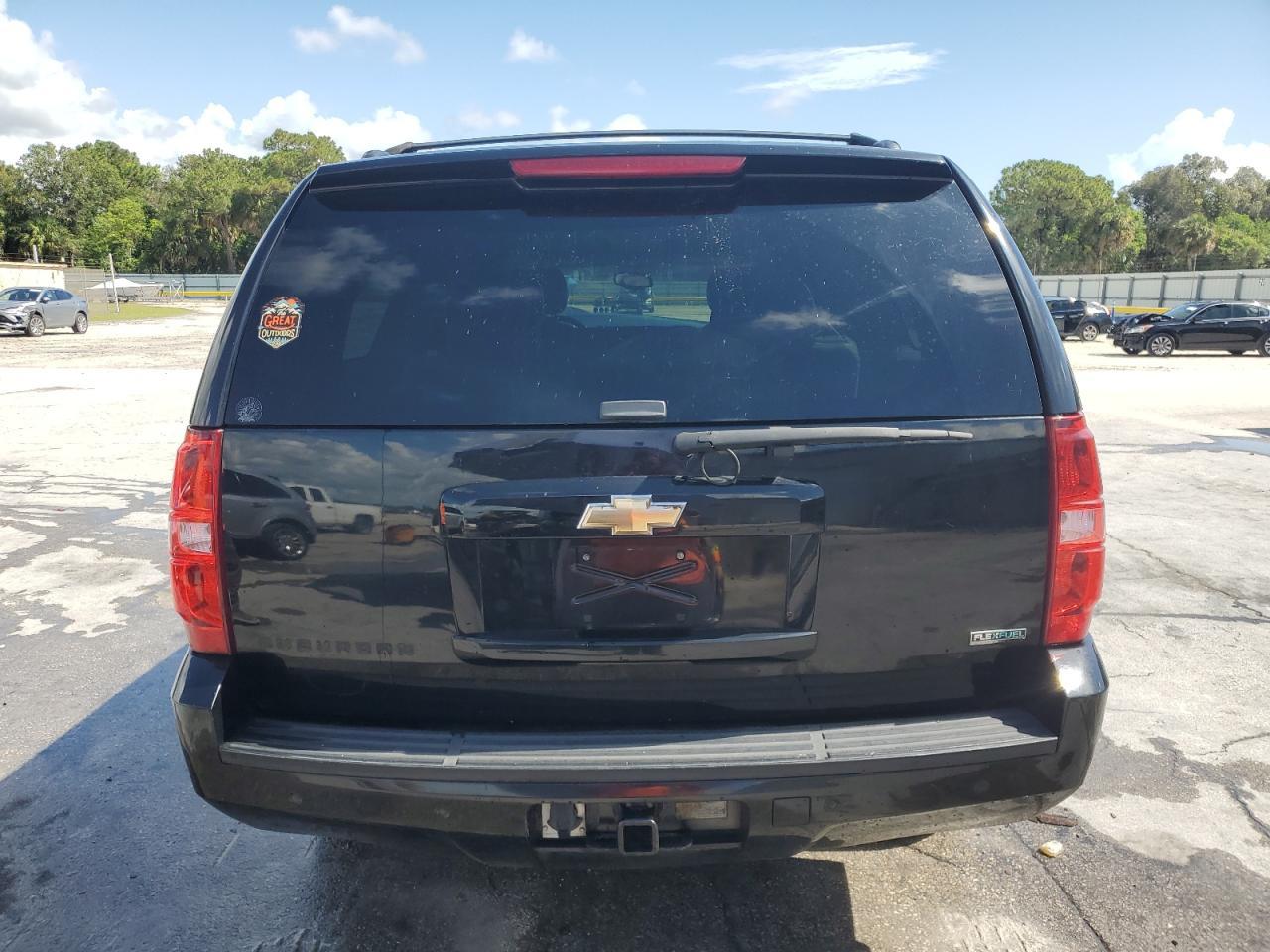 2011 Chevrolet Suburban K1500 Lt - Image 6