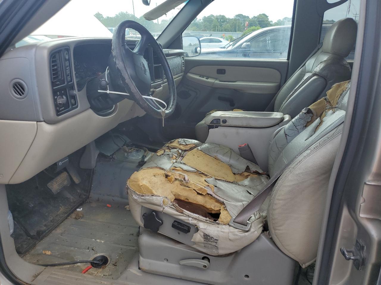 2002 Chevrolet Suburban - Фото 7