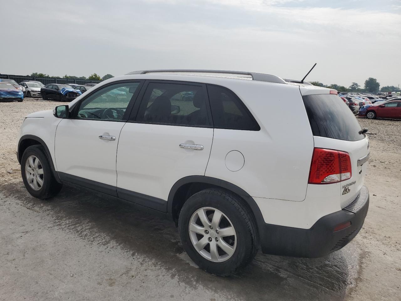 2011 Kia Sorento Base - Фото 2