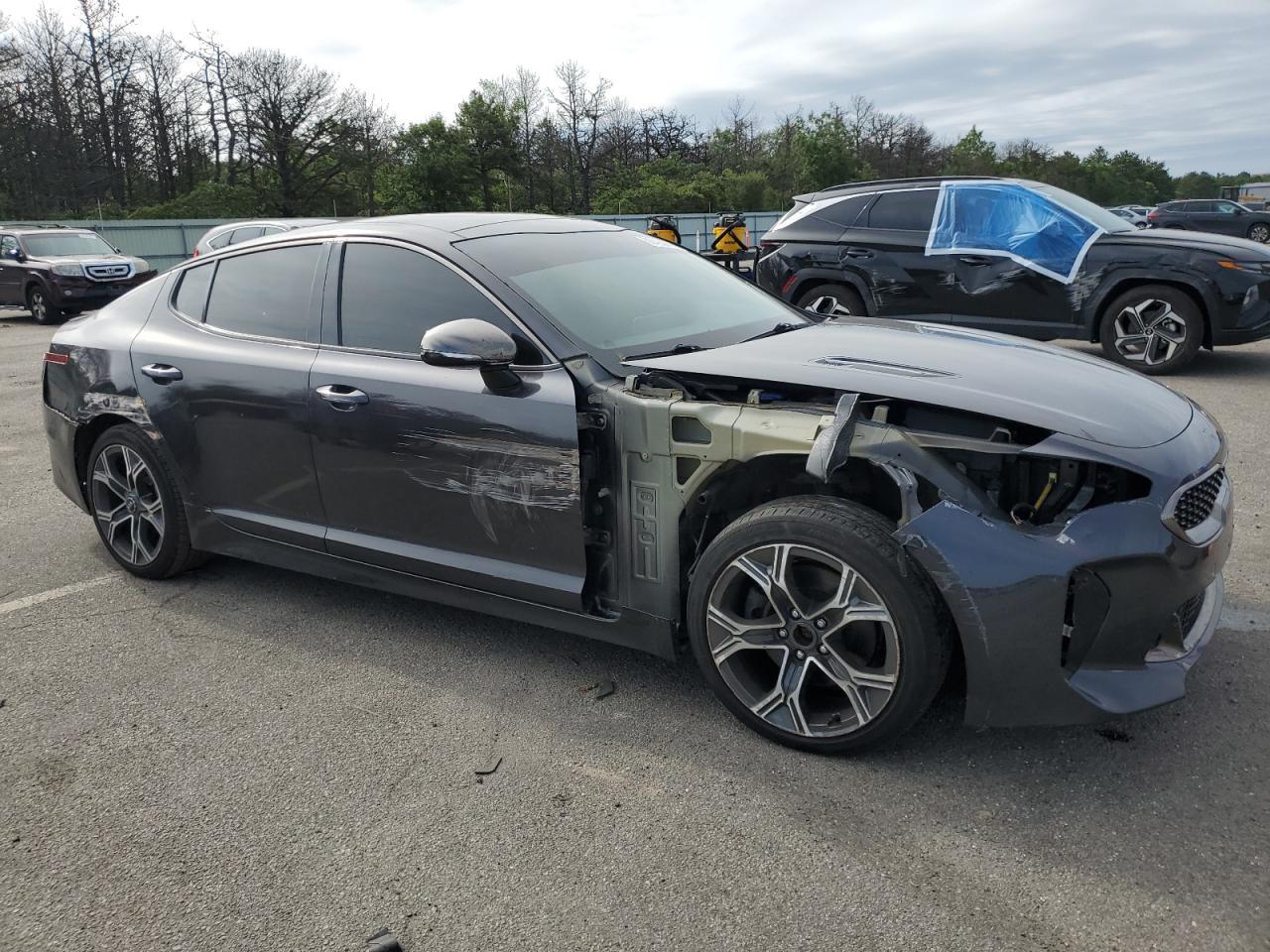 2020 Kia Stinger - Image 4